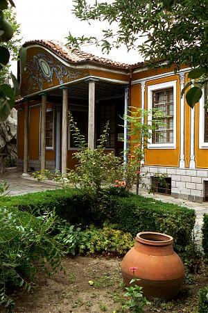 Таксим тепе: Хълмът с чудните къщи в Стария Пловдив